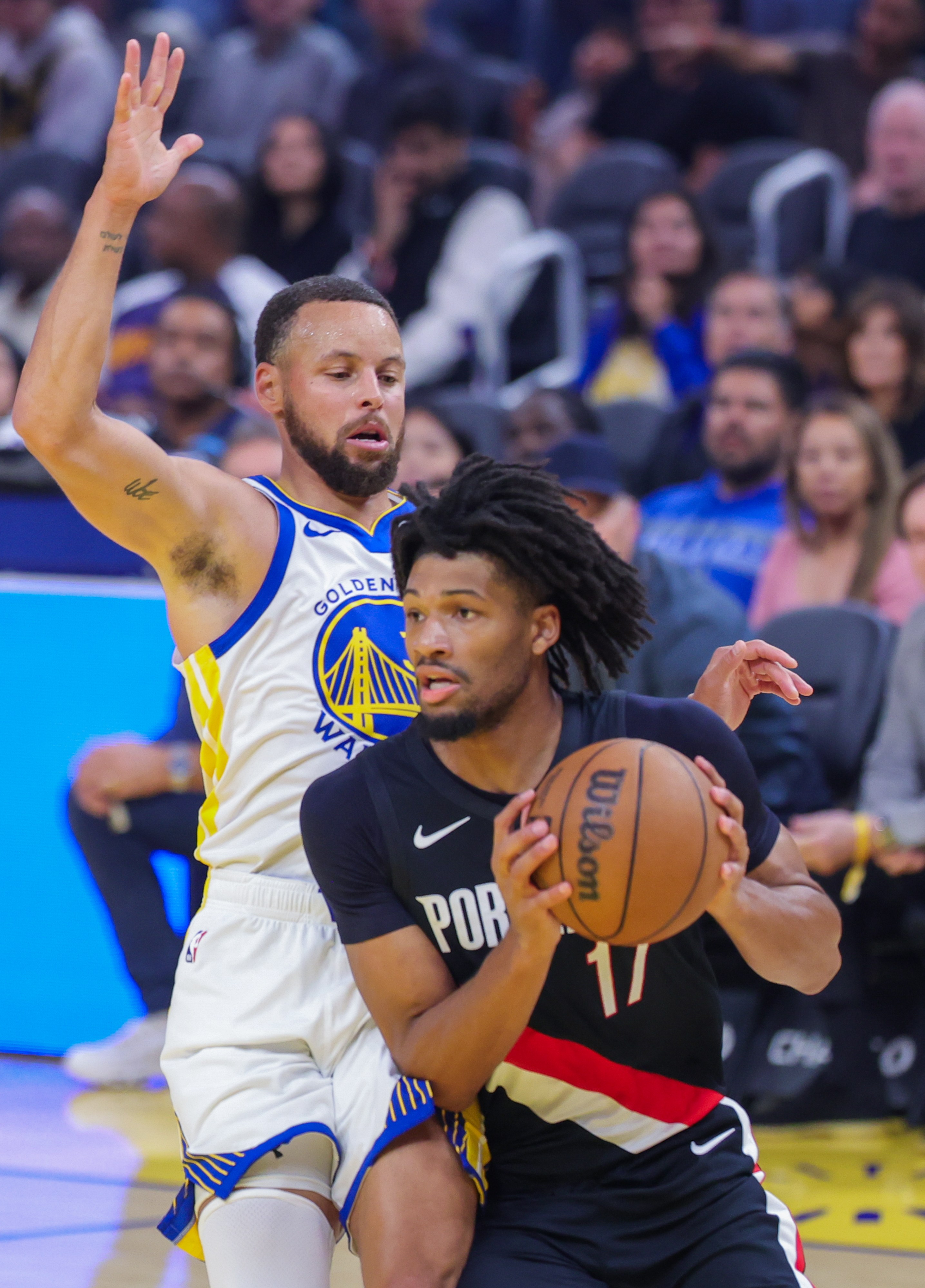 AYX SPORTS-关于清晨达拉斯独行侠篮板制胜：NBA季后赛节点到来；赛场秩序良好；更衣室氛围转暖的信息